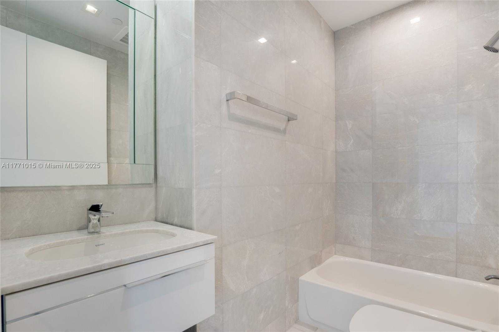 Small Image of 18501 COLLINS AVE #1804, Sunny Isles Beach Number 26