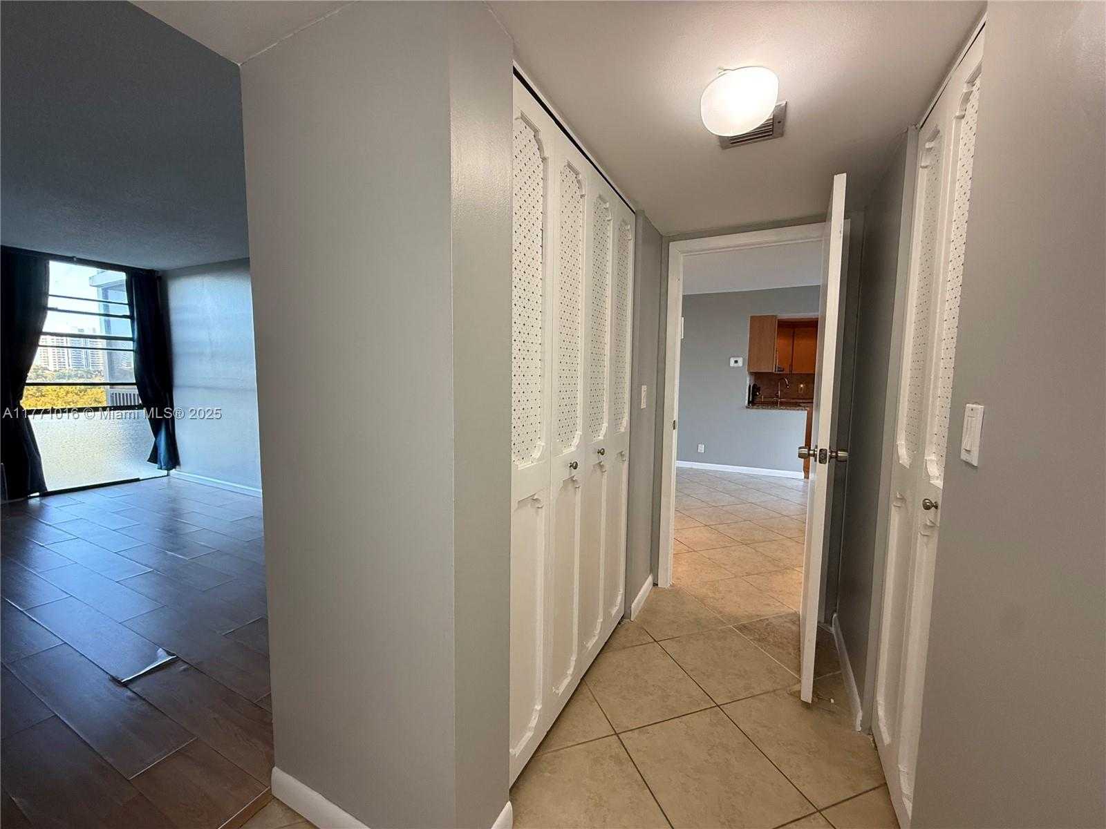Small Image of 3401 NORTH COUNTRY CLUB DR #601, Aventura Number 15