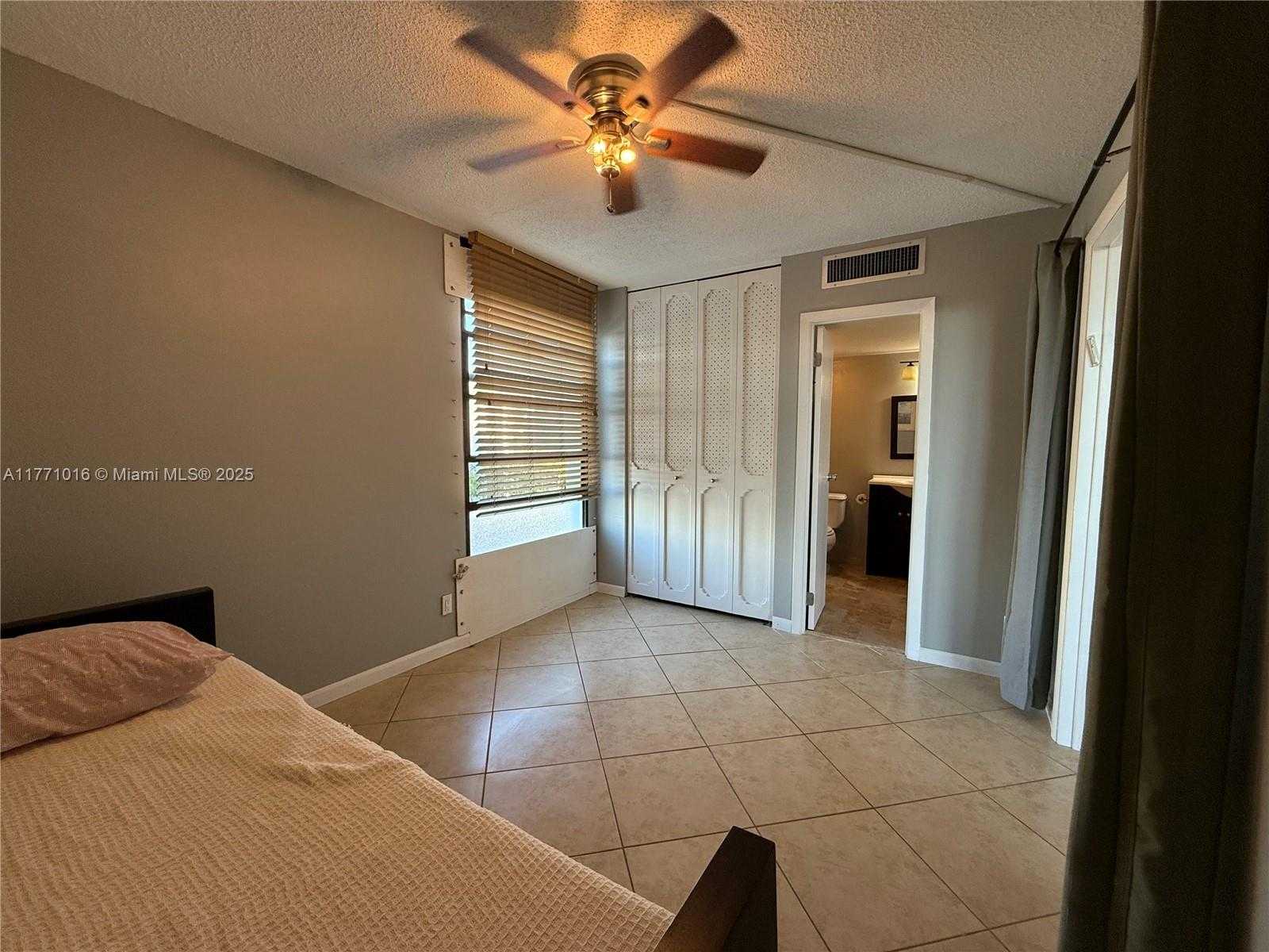 Small Image of 3401 NORTH COUNTRY CLUB DR #601, Aventura Number 19