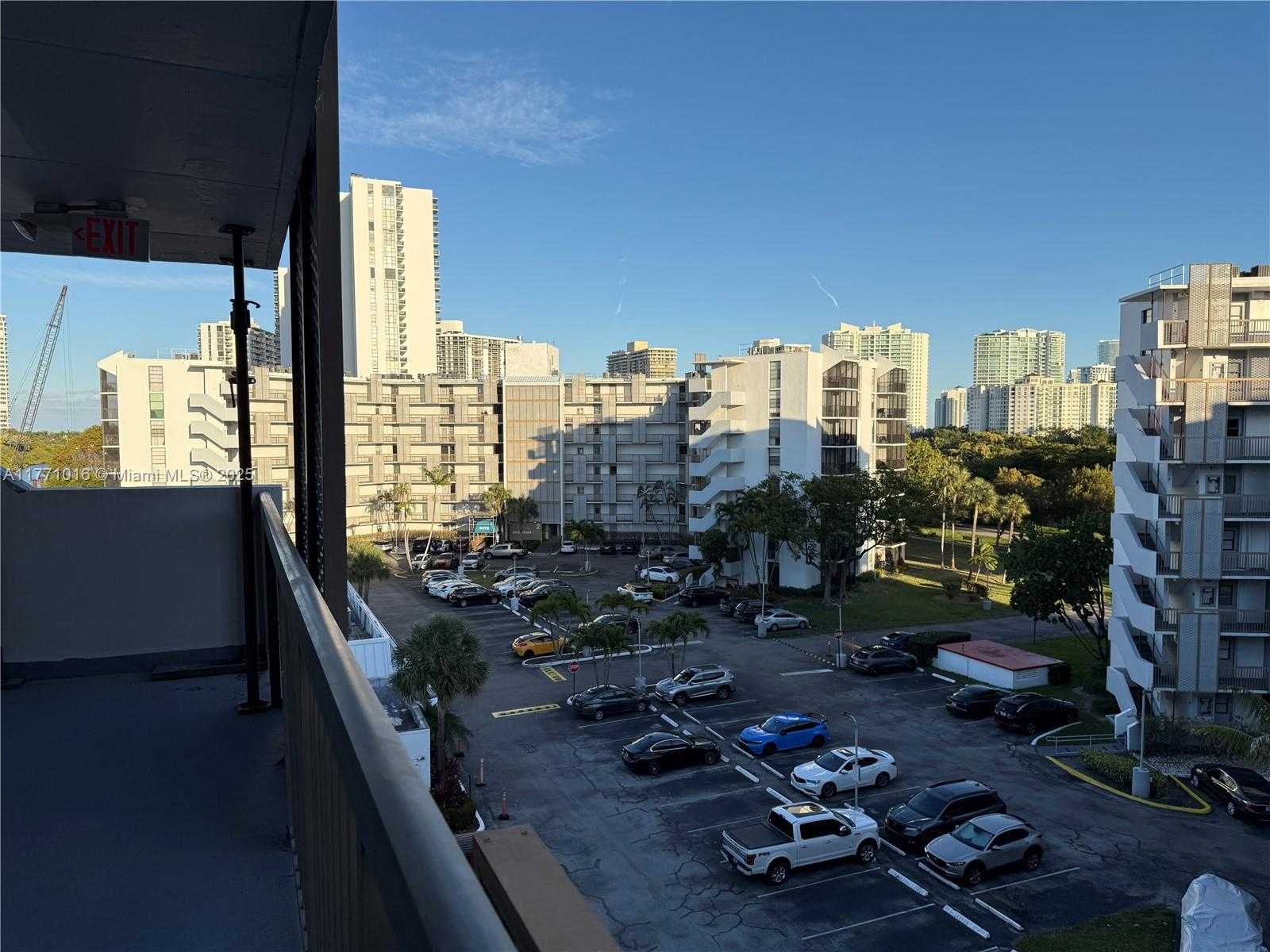 Small Image of 3401 NORTH COUNTRY CLUB DR #601, Aventura Number 23