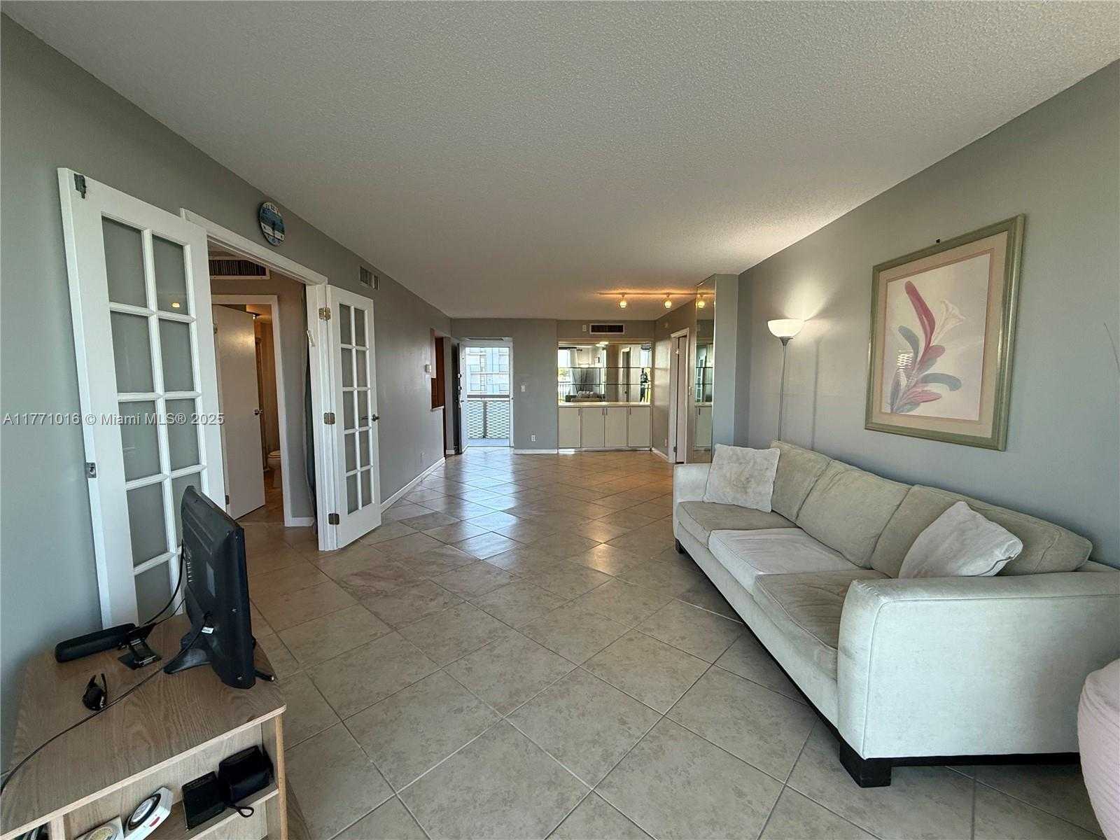 Small Image of 3401 NORTH COUNTRY CLUB DR #601, Aventura Number 8