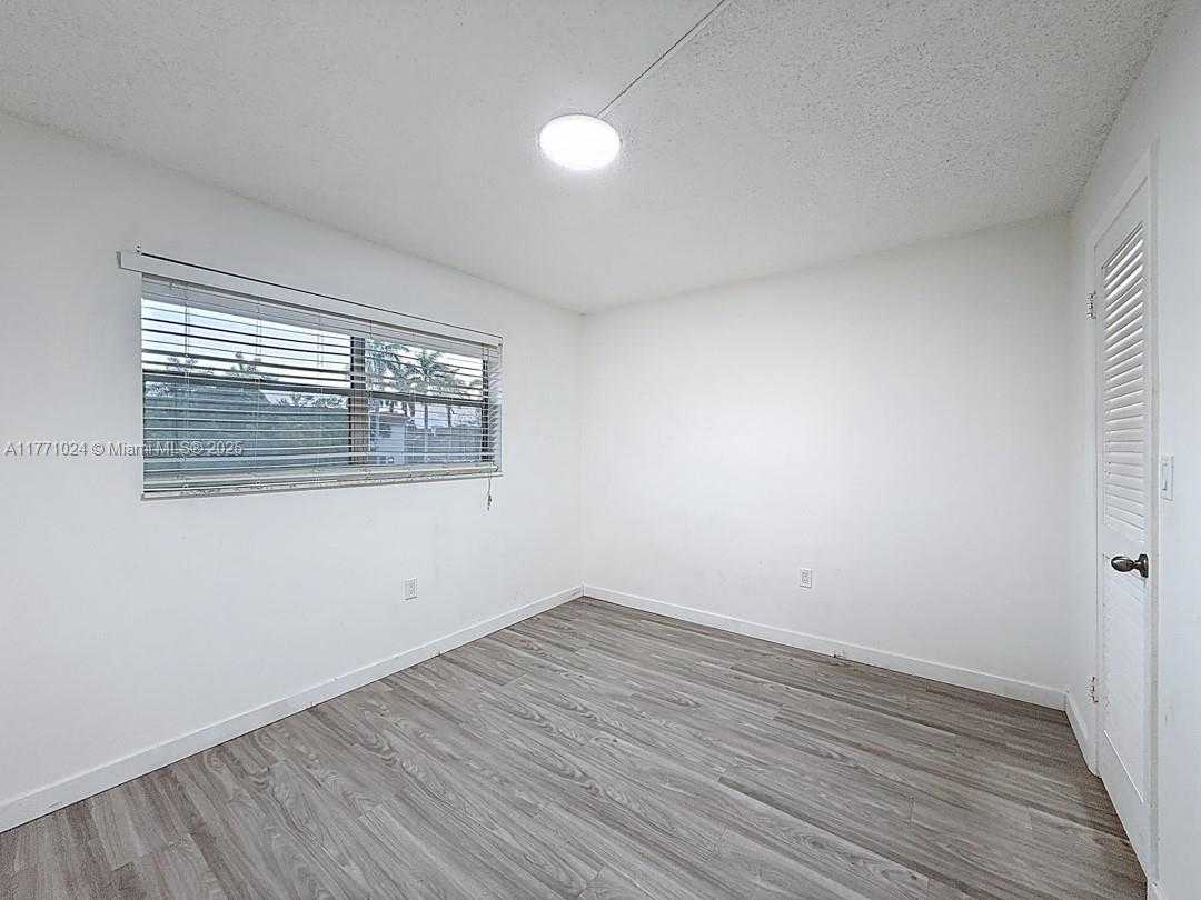 Small Image of 7991 NORTH SUNRISE LAKES DR #211, Sunrise Number 13