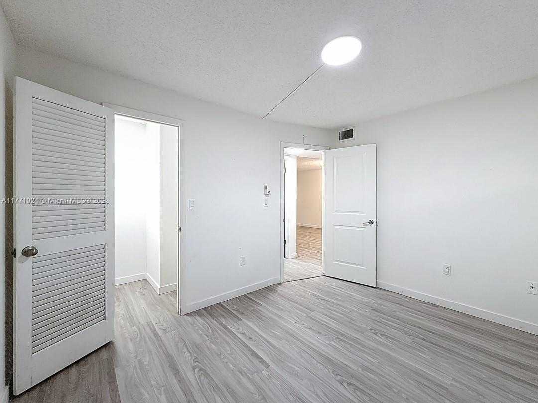 Small Image of 7991 NORTH SUNRISE LAKES DR #211, Sunrise Number 15
