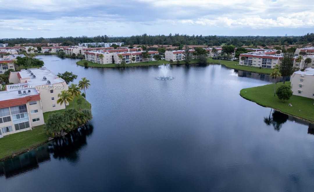 Small Image of 7991 NORTH SUNRISE LAKES DR #211, Sunrise Number 2