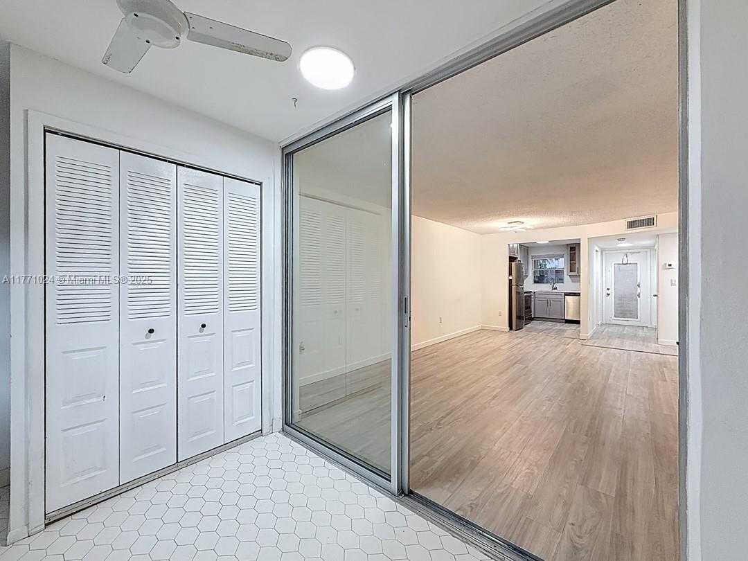 Small Image of 7991 NORTH SUNRISE LAKES DR #211, Sunrise Number 27