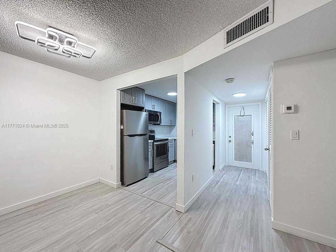 Small Image of 7991 NORTH SUNRISE LAKES DR #211, Sunrise Number 30