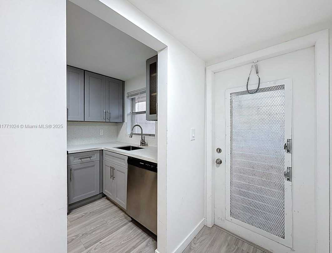 Small Image of 7991 NORTH SUNRISE LAKES DR #211, Sunrise Number 35