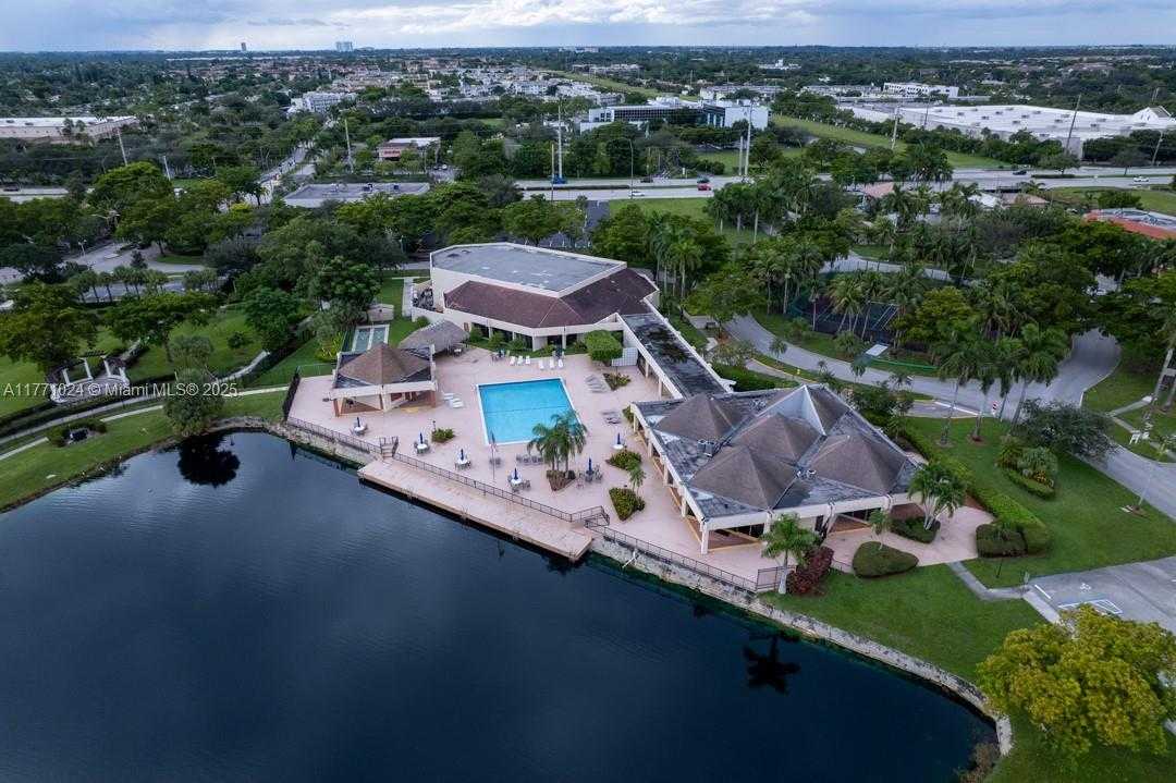 Small Image of 7991 NORTH SUNRISE LAKES DR #211, Sunrise Number 38