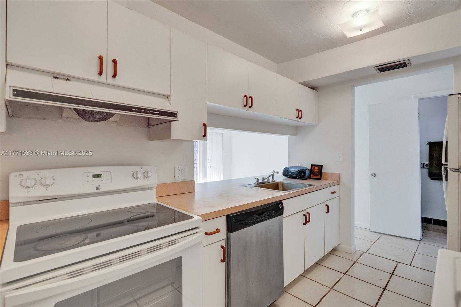 Small Image of 19402 SOUTH WEST 103RD CT #F, Cutler Bay Number 10