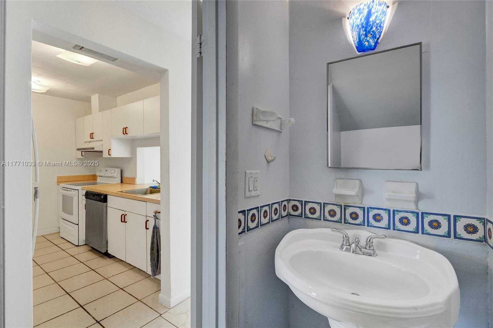 Small Image of 19402 SOUTH WEST 103RD CT #F, Cutler Bay Number 12