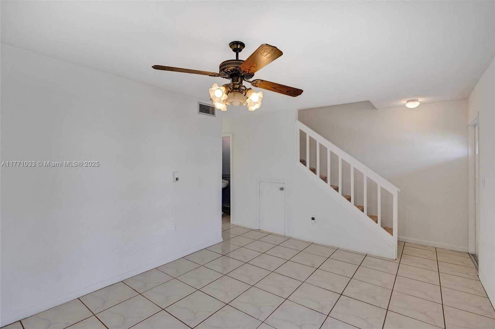 Small Image of 19402 SOUTH WEST 103RD CT #F, Cutler Bay Number 4