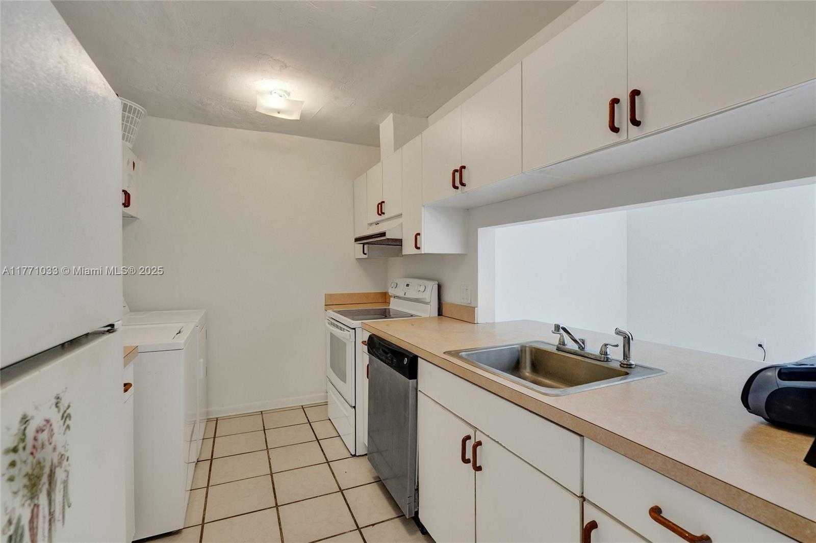 Small Image of 19402 SOUTH WEST 103RD CT #F, Cutler Bay Number 8