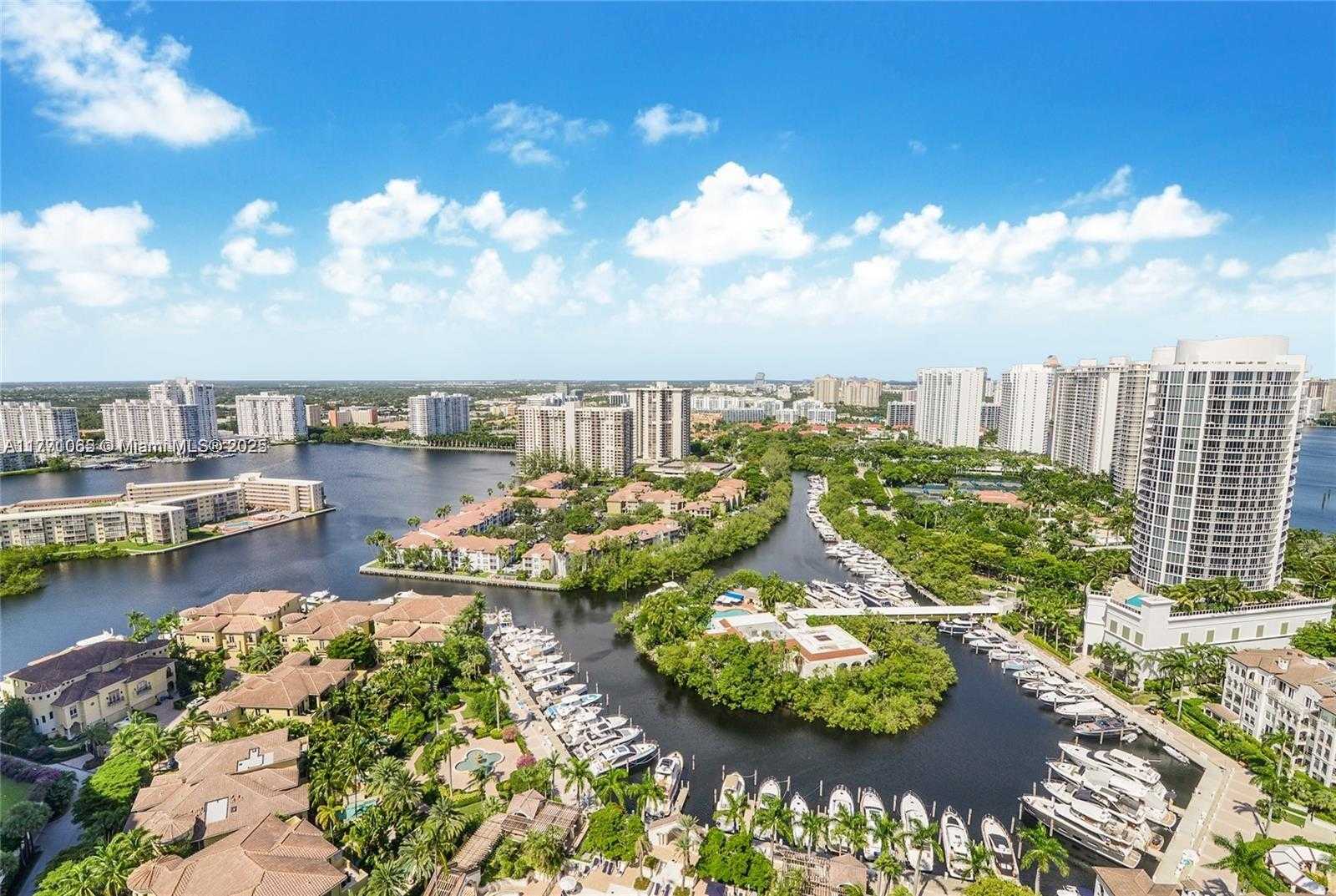 Small Image of 2000 ISLAND BLVD #3009, Aventura Number 12