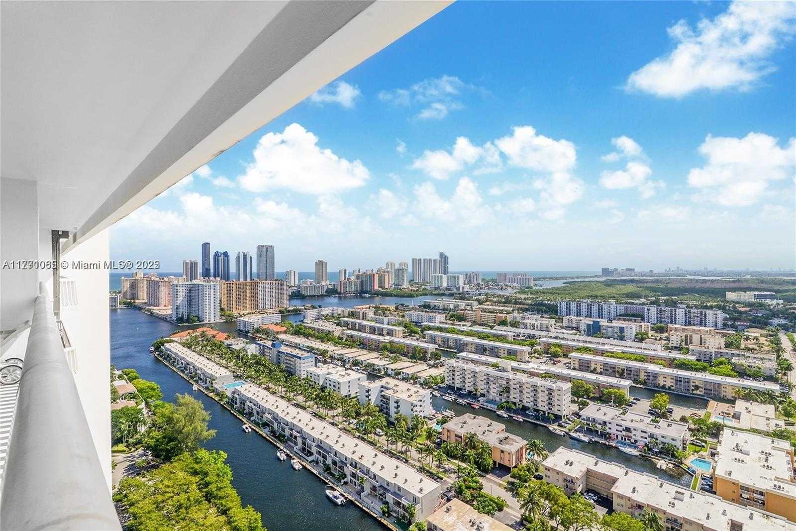 Small Image of 2000 ISLAND BLVD #3009, Aventura Number 16