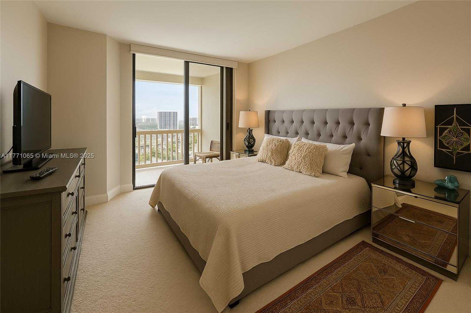 Small Image of 2000 ISLAND BLVD #3009, Aventura Number 5