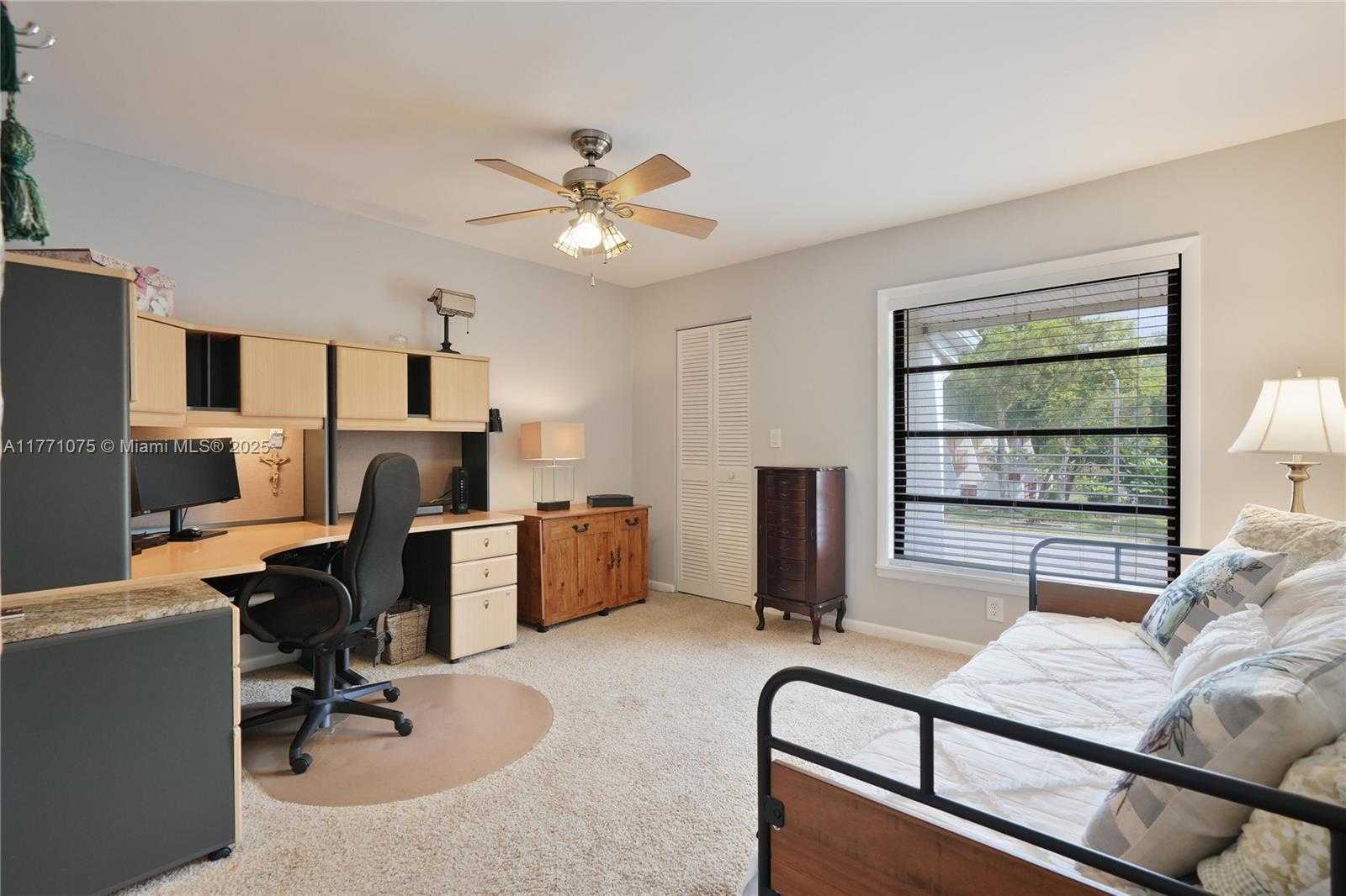 Small Image of 3092 BERMWOOD LN #238, Hollywood Number 23