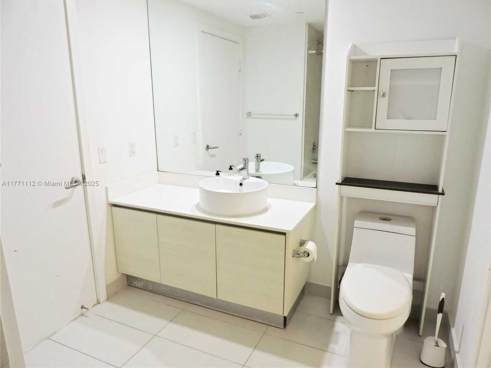Small Image of 4250 BISCAYNE BLVD #707, Miami Number 2