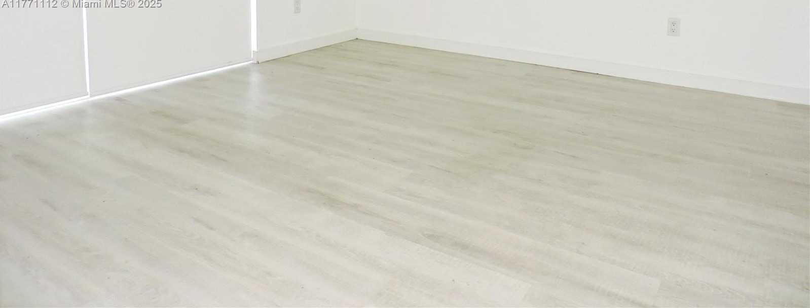 Small Image of 4250 BISCAYNE BLVD #707, Miami Number 3