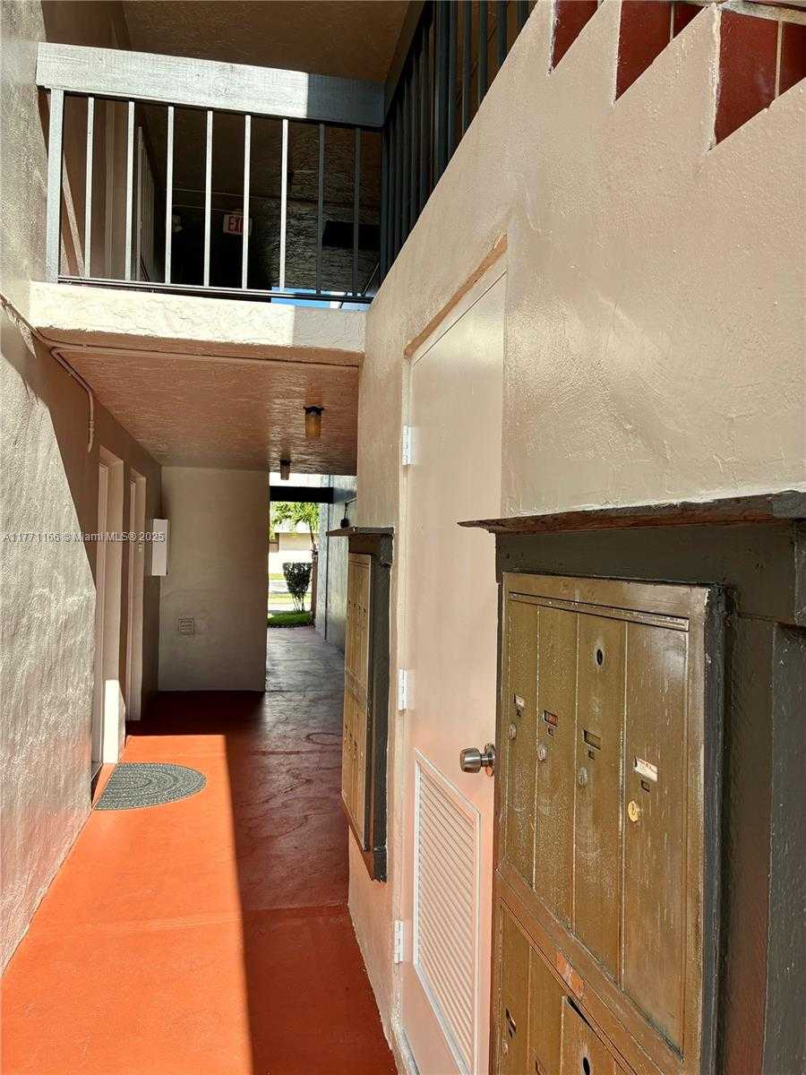 Small Image of 8883 FONTAINEBLEAU BLVD #202, Miami Number 3