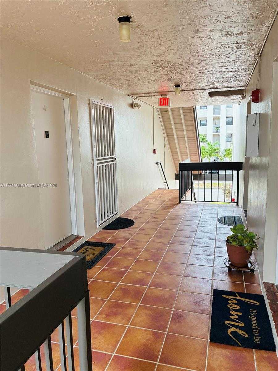 Small Image of 8883 FONTAINEBLEAU BLVD #202, Miami Number 5