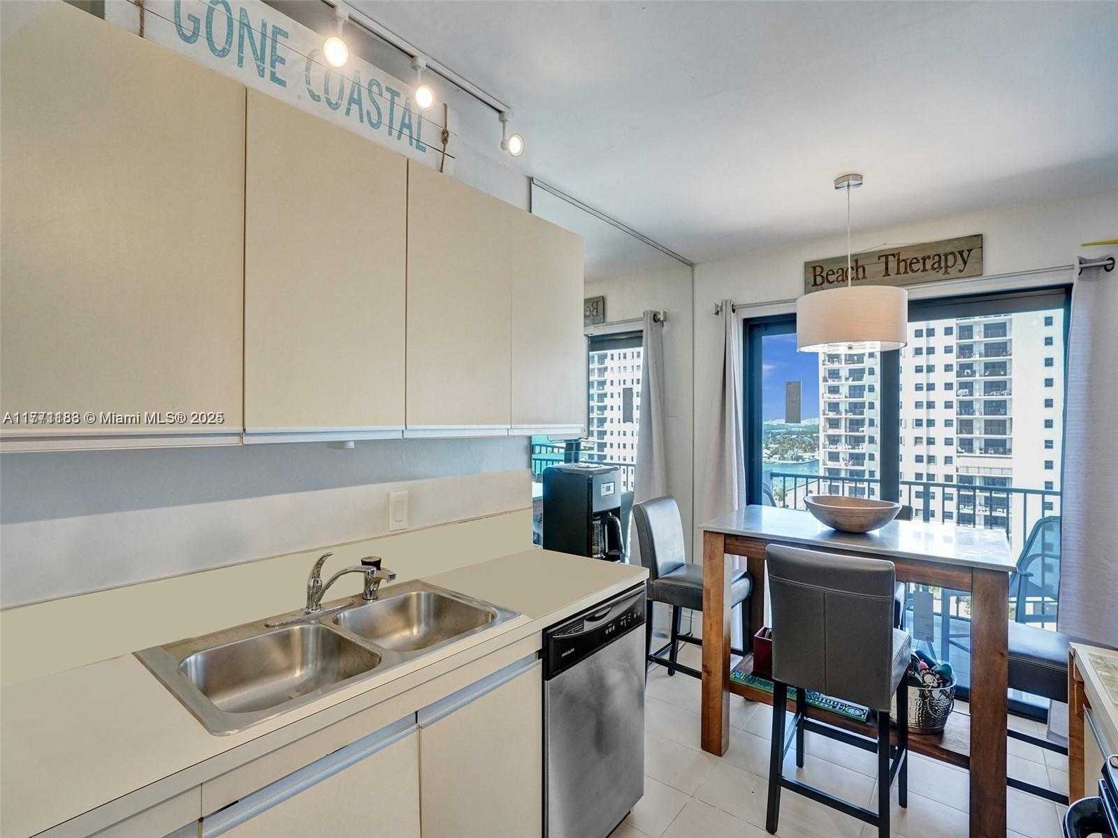 Small Image of 1201 SOUTH OCEAN DR #1409S, Hollywood Number 5