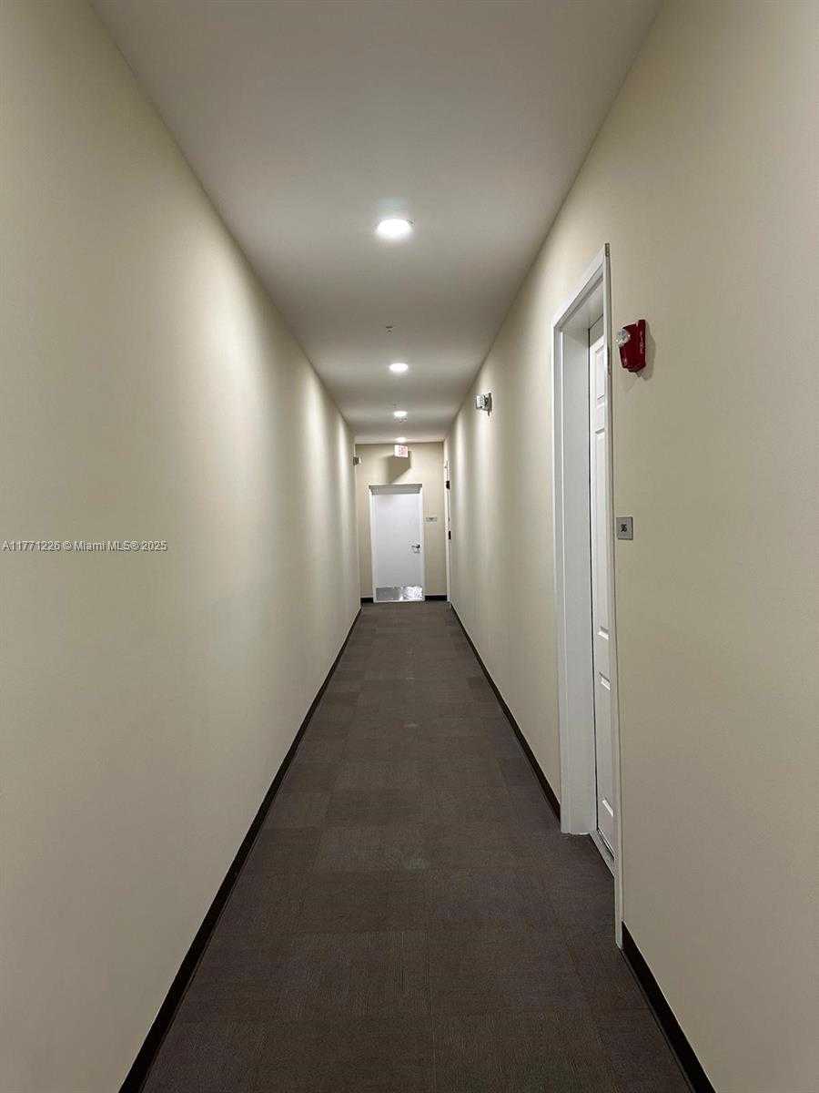 Small Image of 2100 VAN BUREN ST #503, Hollywood Number 6
