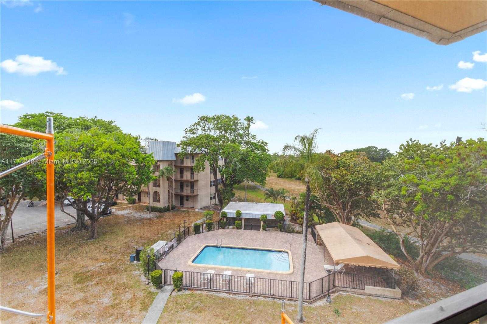 Small Image of 5961 NORTH FALLS CIR DR #409, Lauderhill Number 10