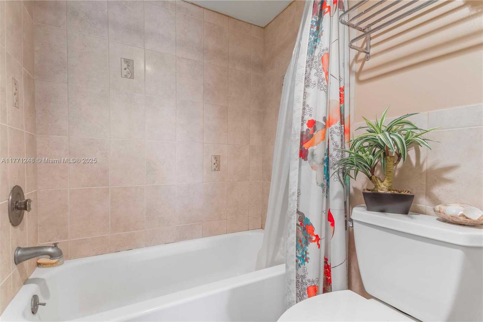 Small Image of 5961 NORTH FALLS CIR DR #409, Lauderhill Number 7