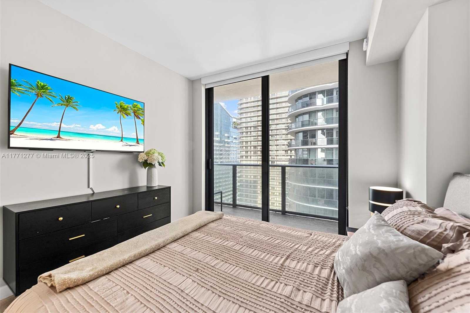 Small Image of 55 SOUTH WEST 9TH ST #3601, Miami Number 10