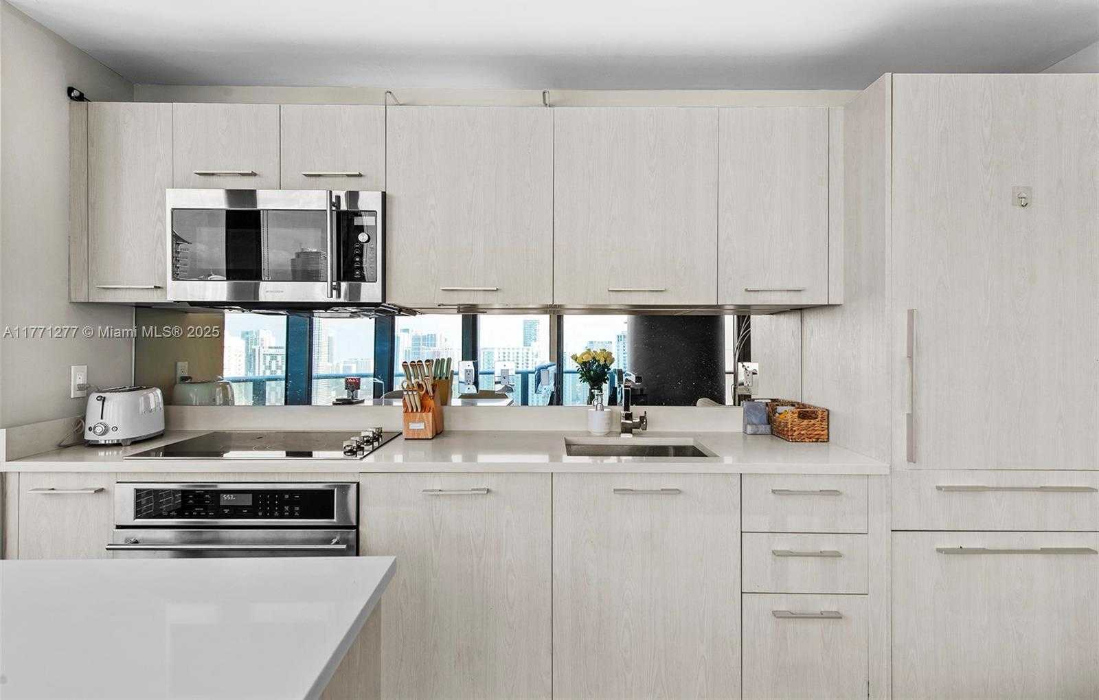 Small Image of 55 SOUTH WEST 9TH ST #3601, Miami Number 18