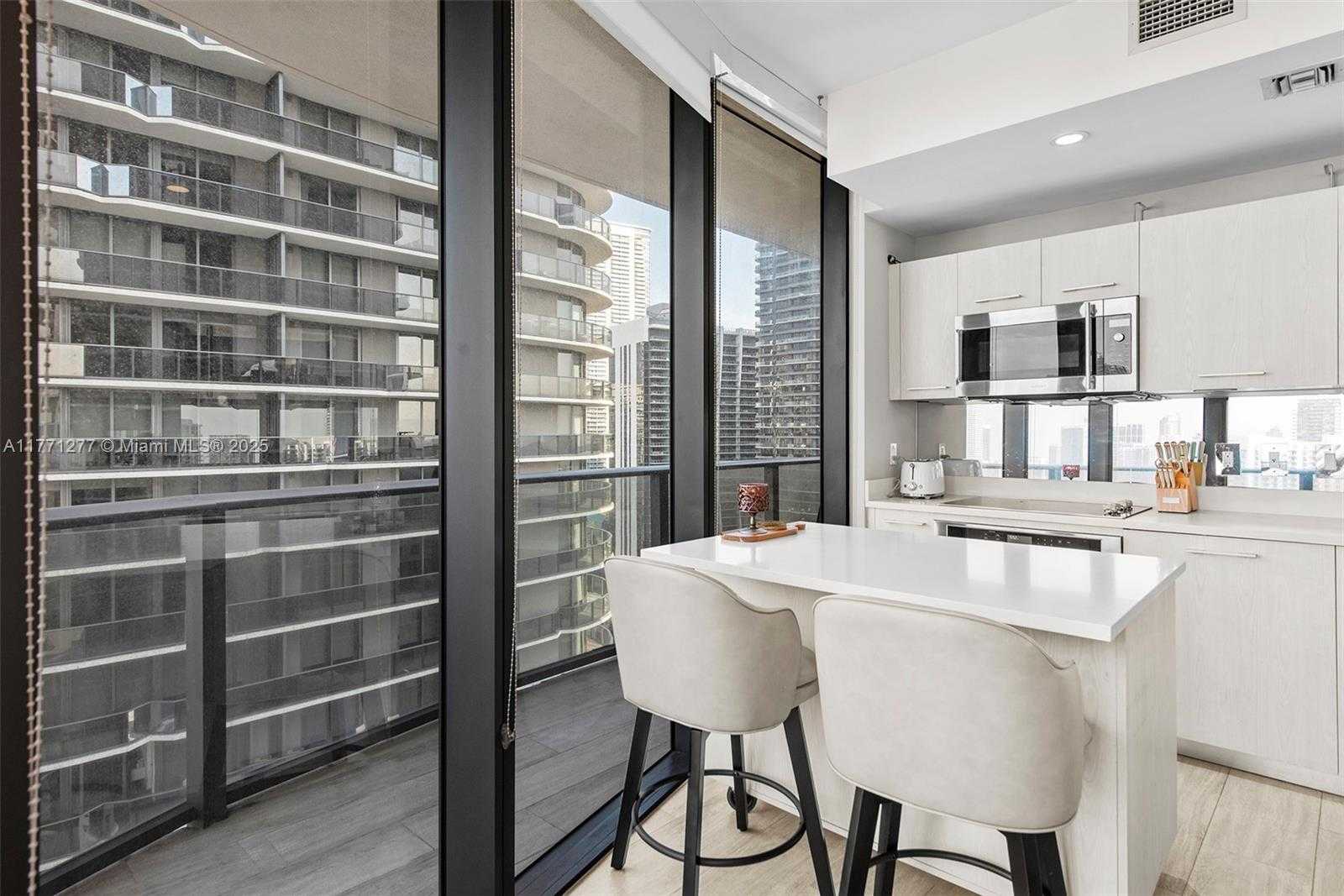 Small Image of 55 SOUTH WEST 9TH ST #3601, Miami Number 19