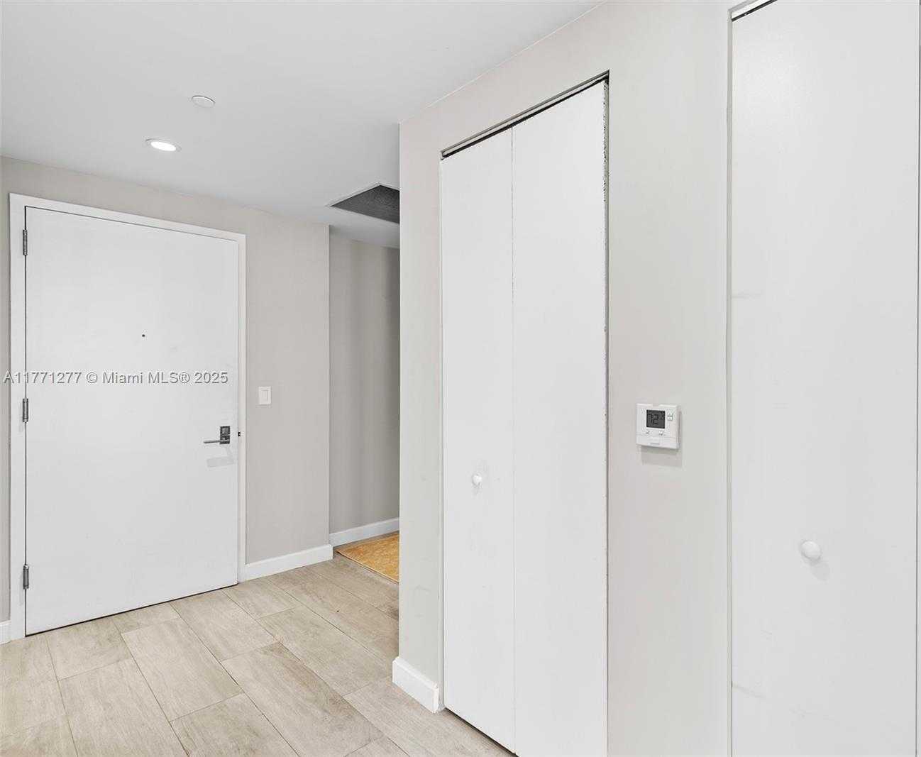 Small Image of 55 SOUTH WEST 9TH ST #3601, Miami Number 22