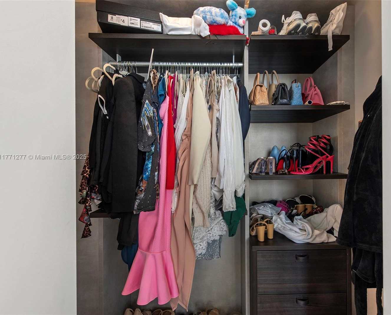 Small Image of 55 SOUTH WEST 9TH ST #3601, Miami Number 27