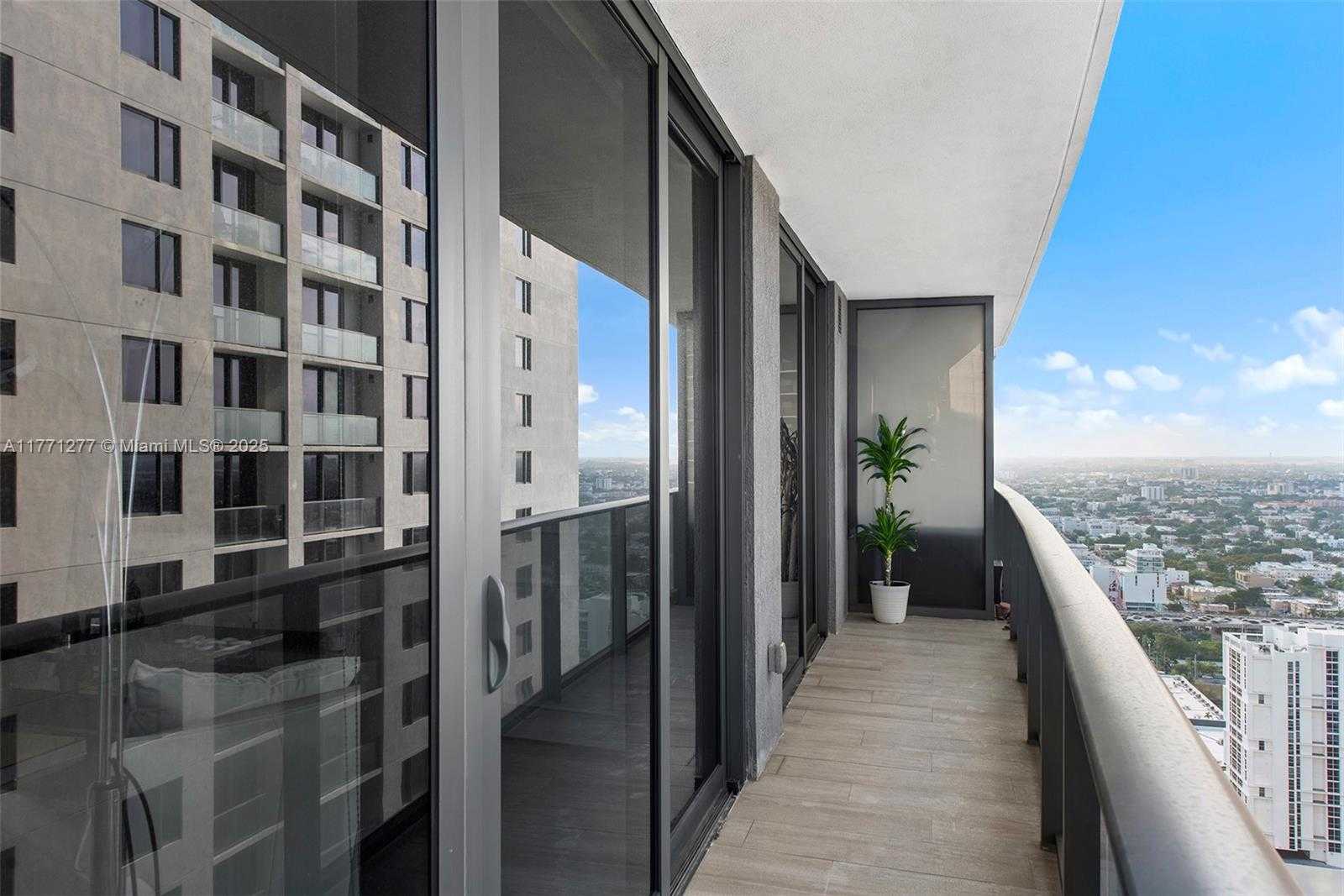 Small Image of 55 SOUTH WEST 9TH ST #3601, Miami Number 29