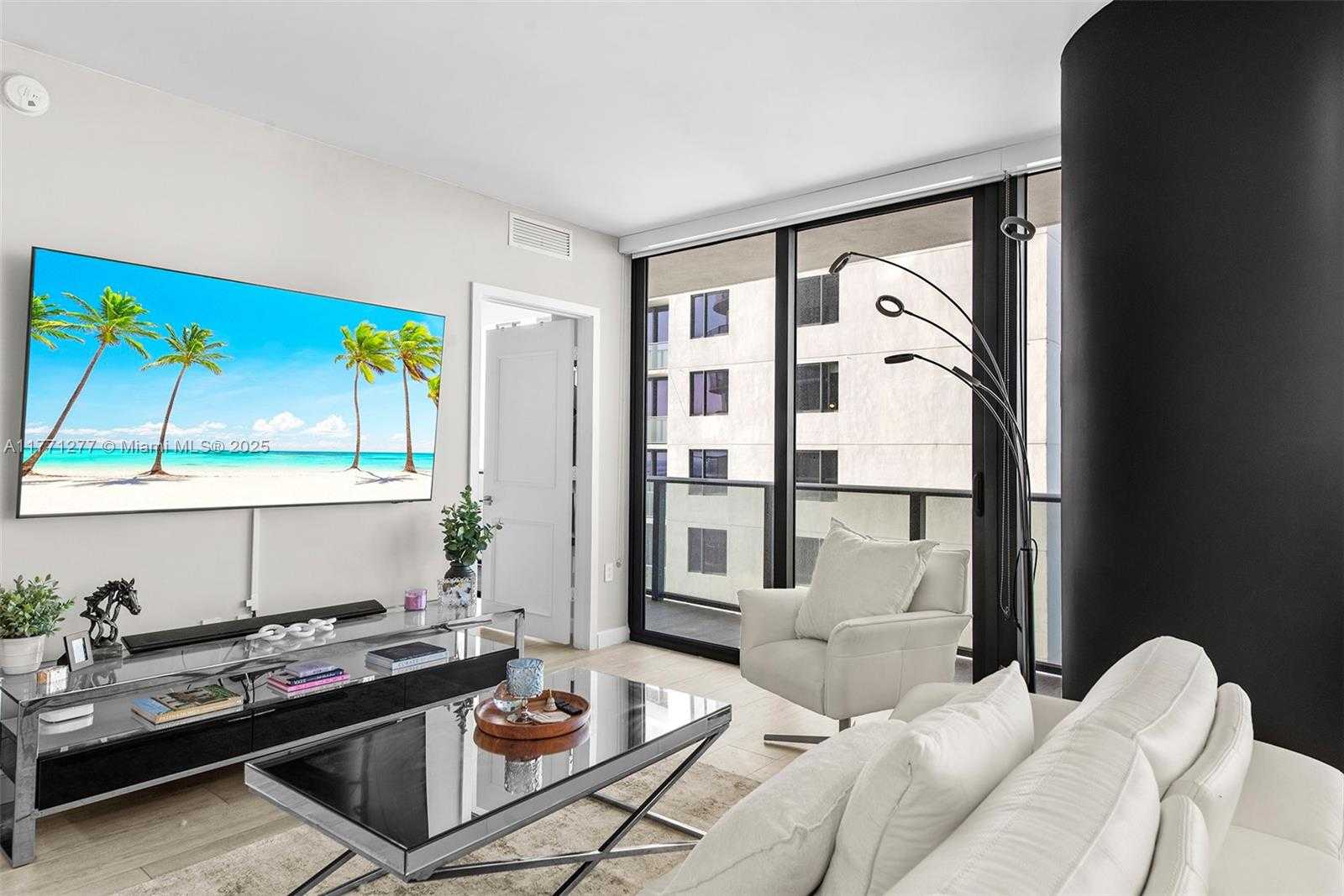 Small Image of 55 SOUTH WEST 9TH ST #3601, Miami Number 6