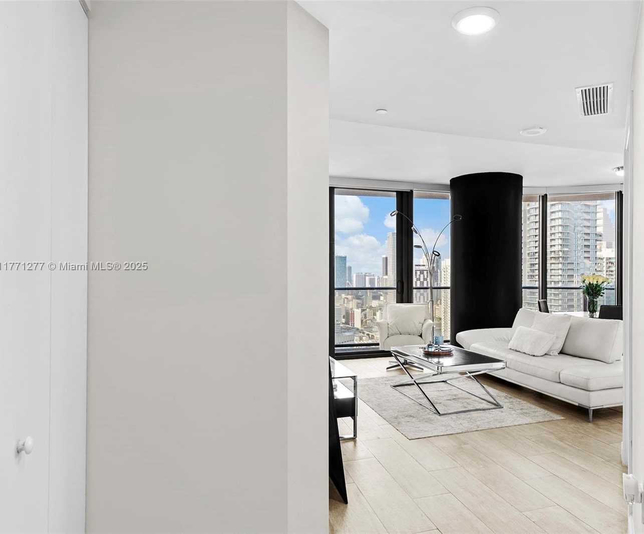Small Image of 55 SOUTH WEST 9TH ST #3601, Miami Number 8