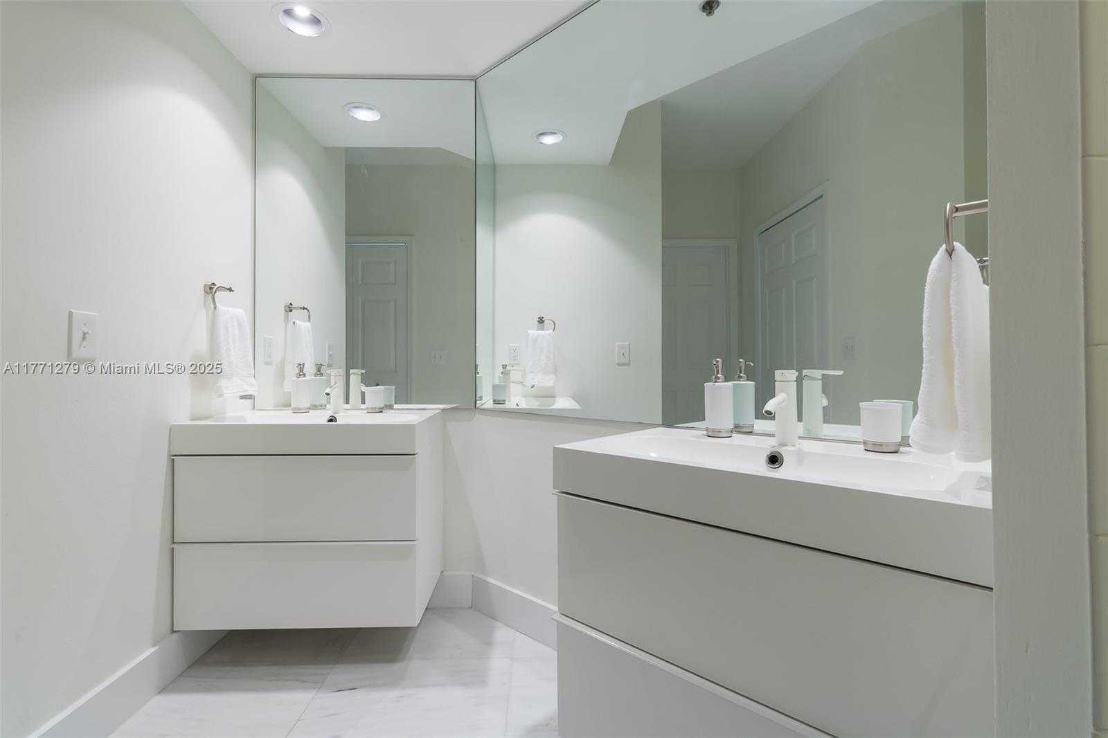 Small Image of 3215 NORTH EAST 184TH ST #14404, Aventura Number 10