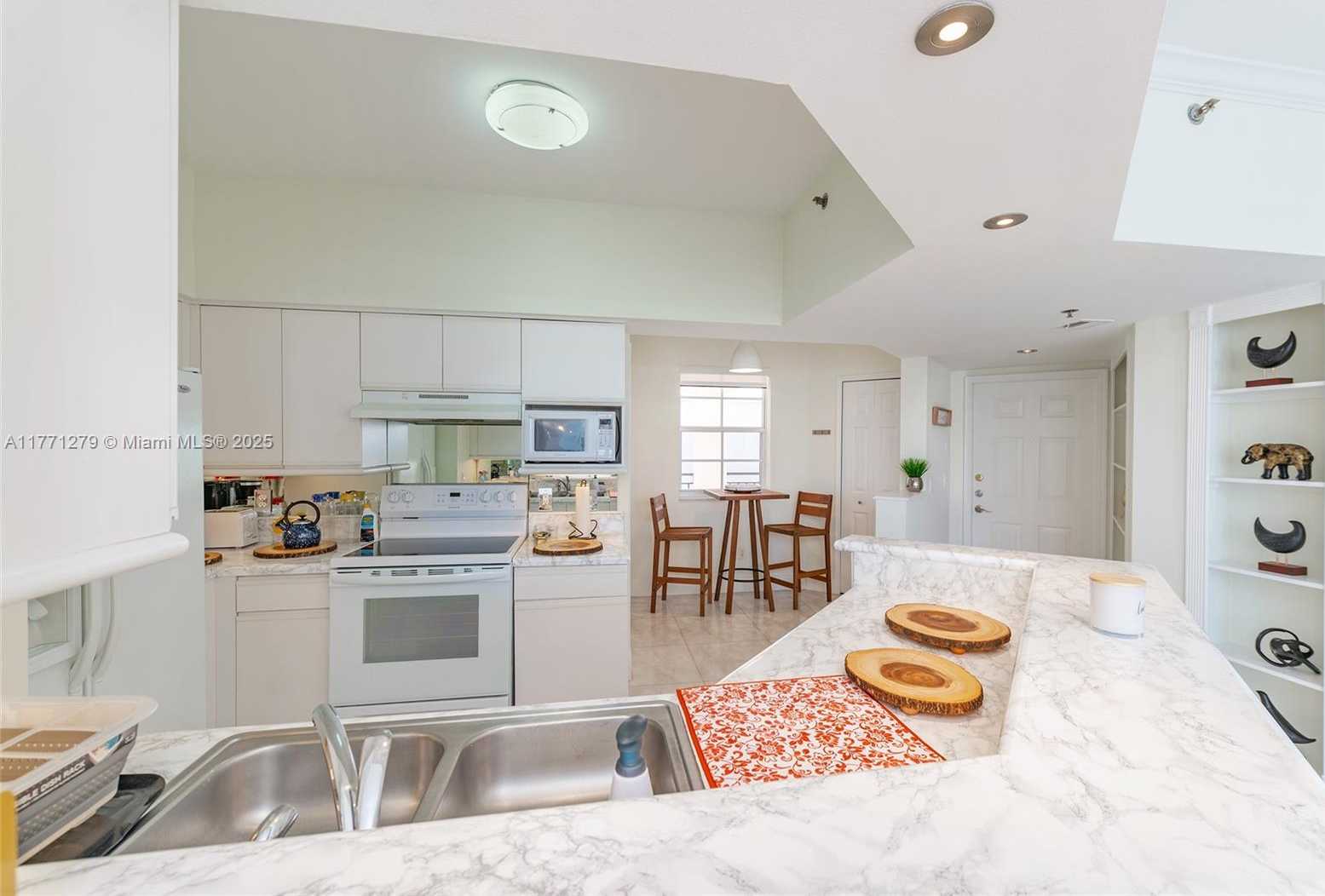 Small Image of 3215 NORTH EAST 184TH ST #14404, Aventura Number 26