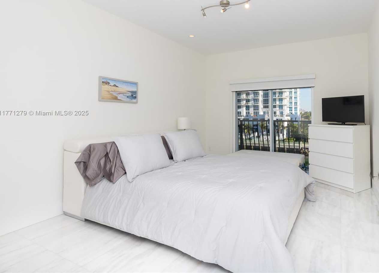 Small Image of 3215 NORTH EAST 184TH ST #14404, Aventura Number 9