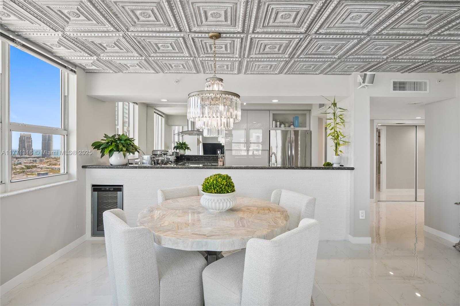 Small Image of 650 WEST AVE #2312, Miami Beach Number 12