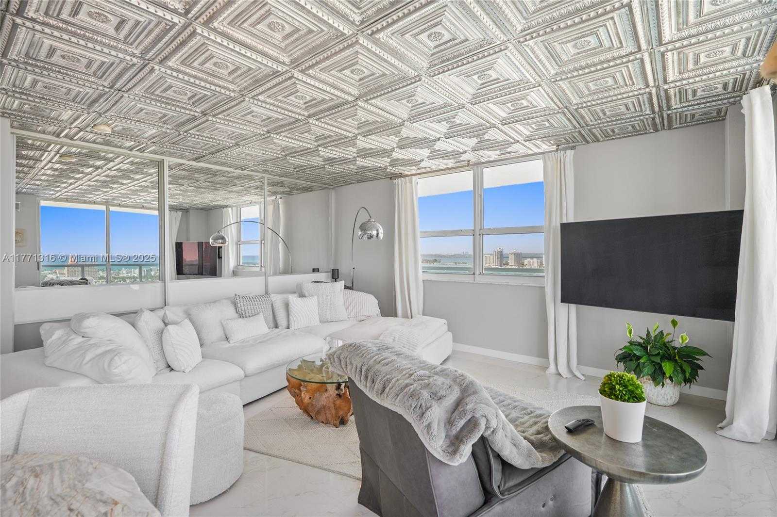 Small Image of 650 WEST AVE #2312, Miami Beach Number 14