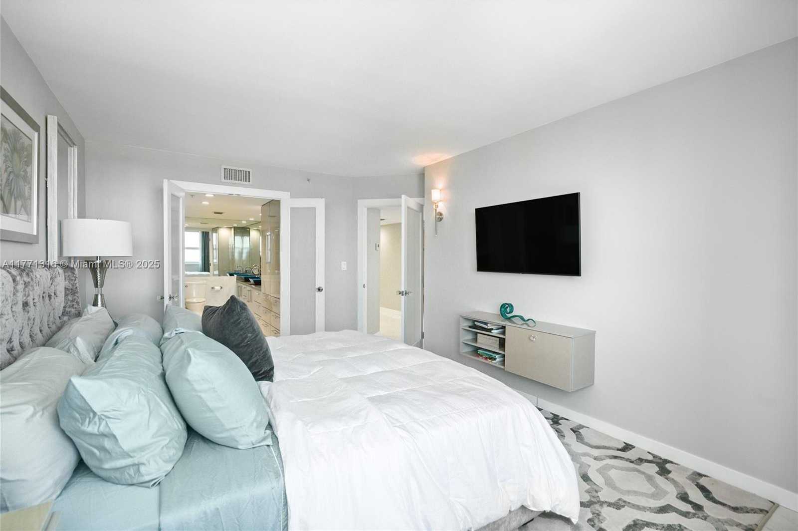 Small Image of 650 WEST AVE #2312, Miami Beach Number 23
