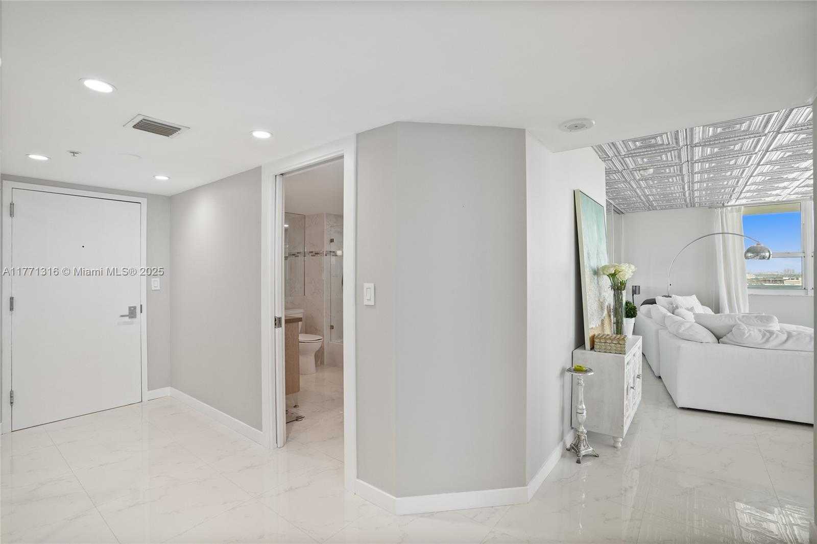 Small Image of 650 WEST AVE #2312, Miami Beach Number 38