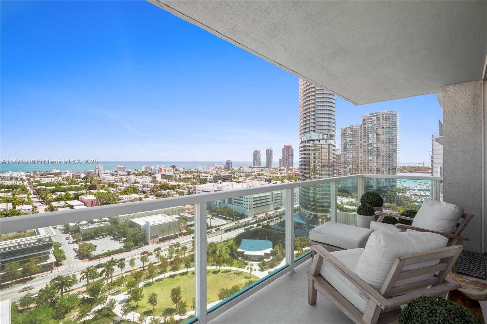 Small Image of 650 WEST AVE #2312, Miami Beach Number 4