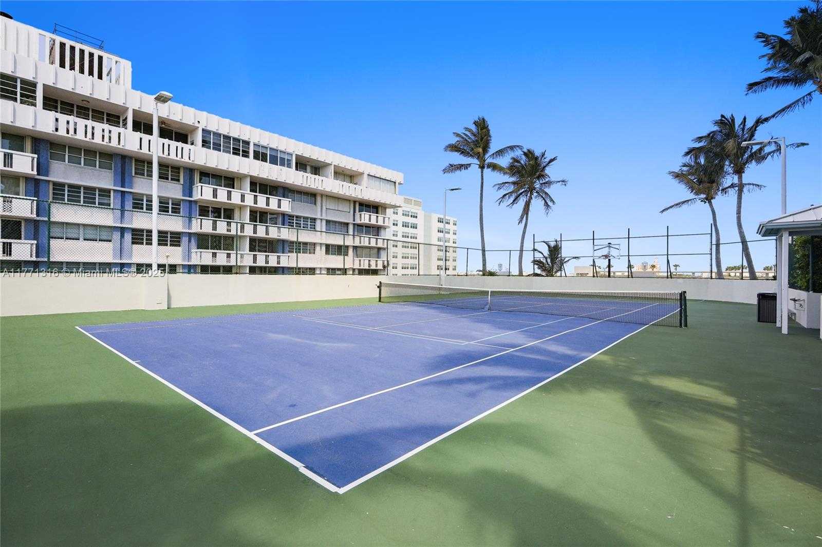 Small Image of 650 WEST AVE #2312, Miami Beach Number 43