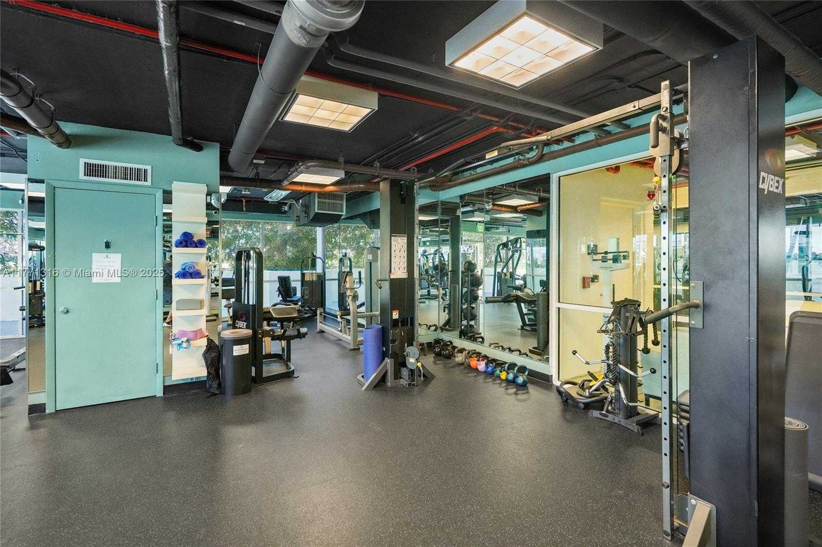 Small Image of 650 WEST AVE #2312, Miami Beach Number 45
