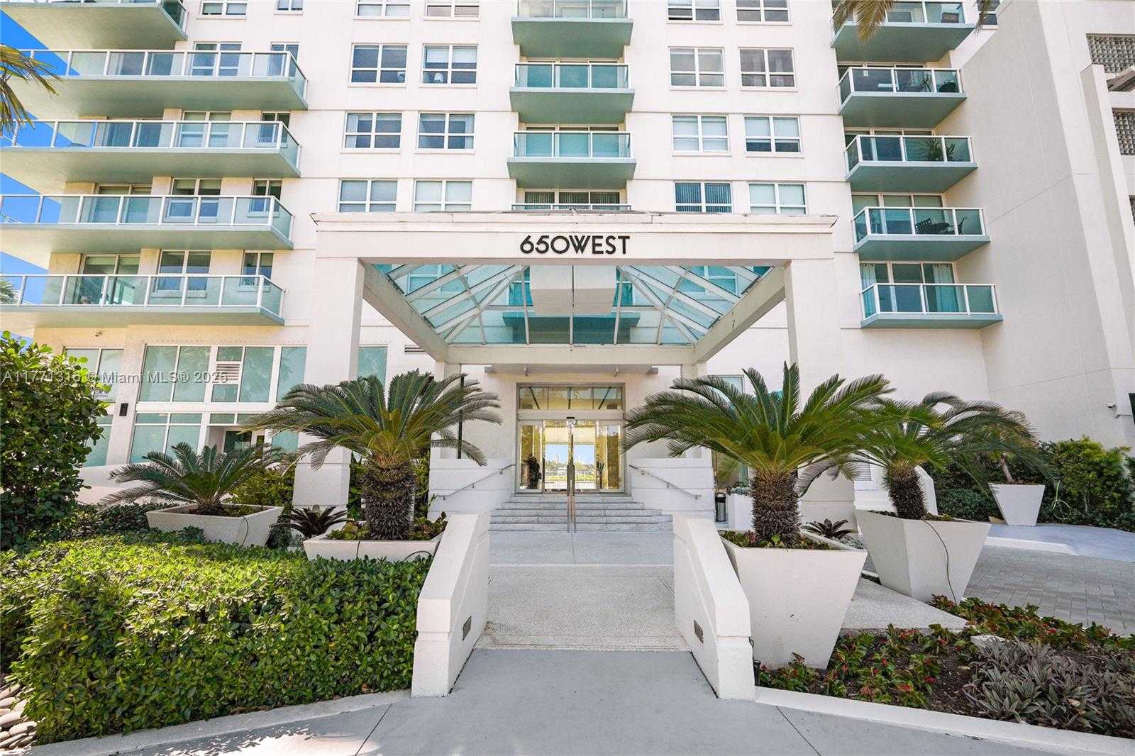 Small Image of 650 WEST AVE #2312, Miami Beach Number 47