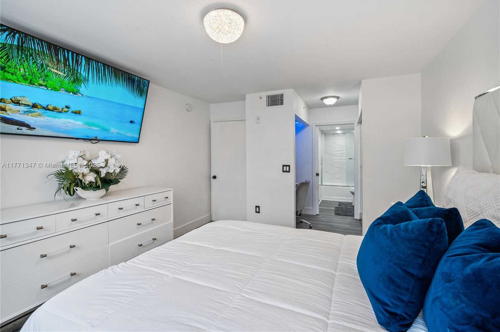Small Image of 2113 RENAISSANCE BLVD #105, Miramar Number 11