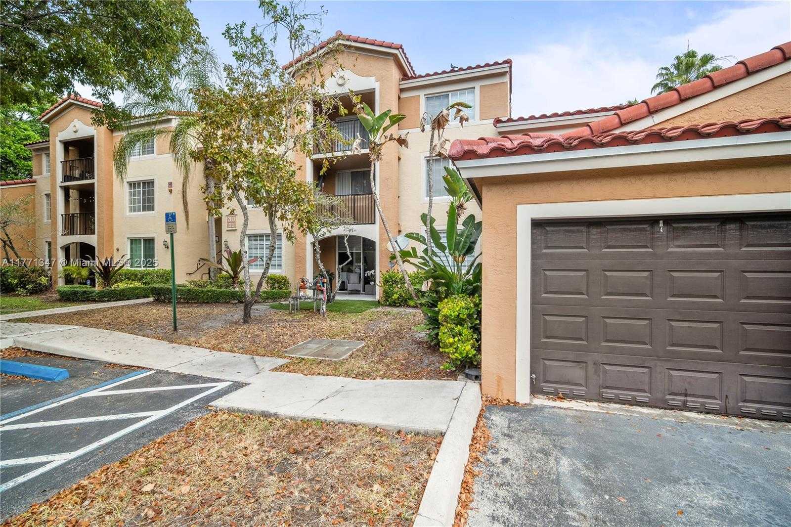 Small Image of 2113 RENAISSANCE BLVD #105, Miramar Number 23