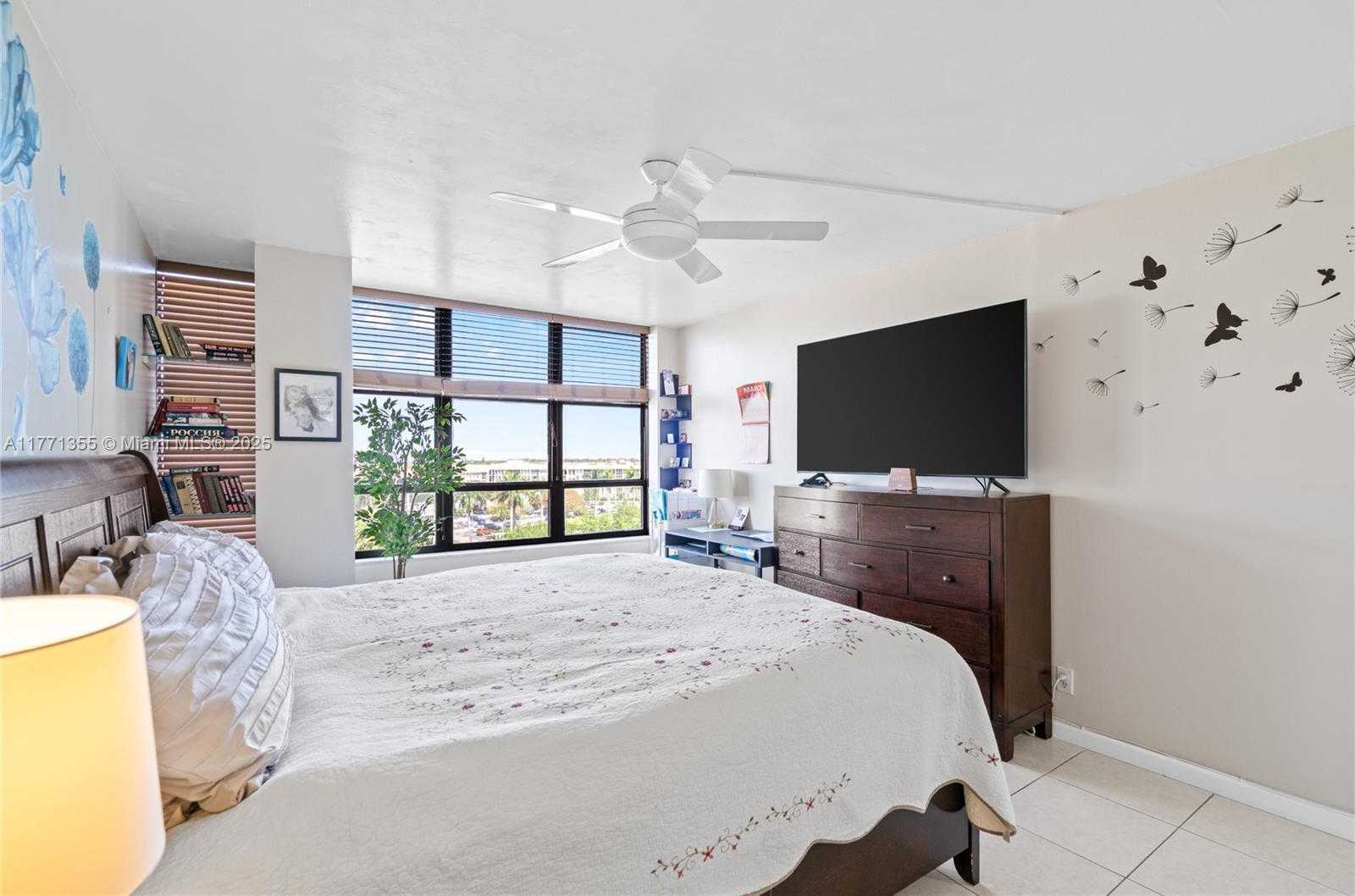 Small Image of 500 THREE ISLANDS BLVD #309, Hallandale Beach Number 25